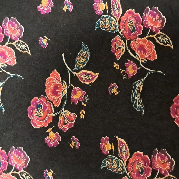 Hollister floral bodysuit- size S- EUC - Picture 6 of 7